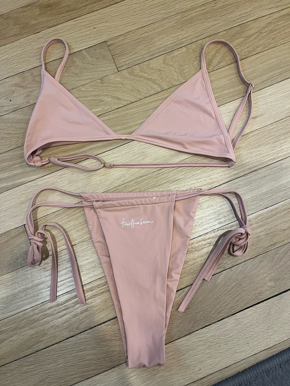 437 Bikini